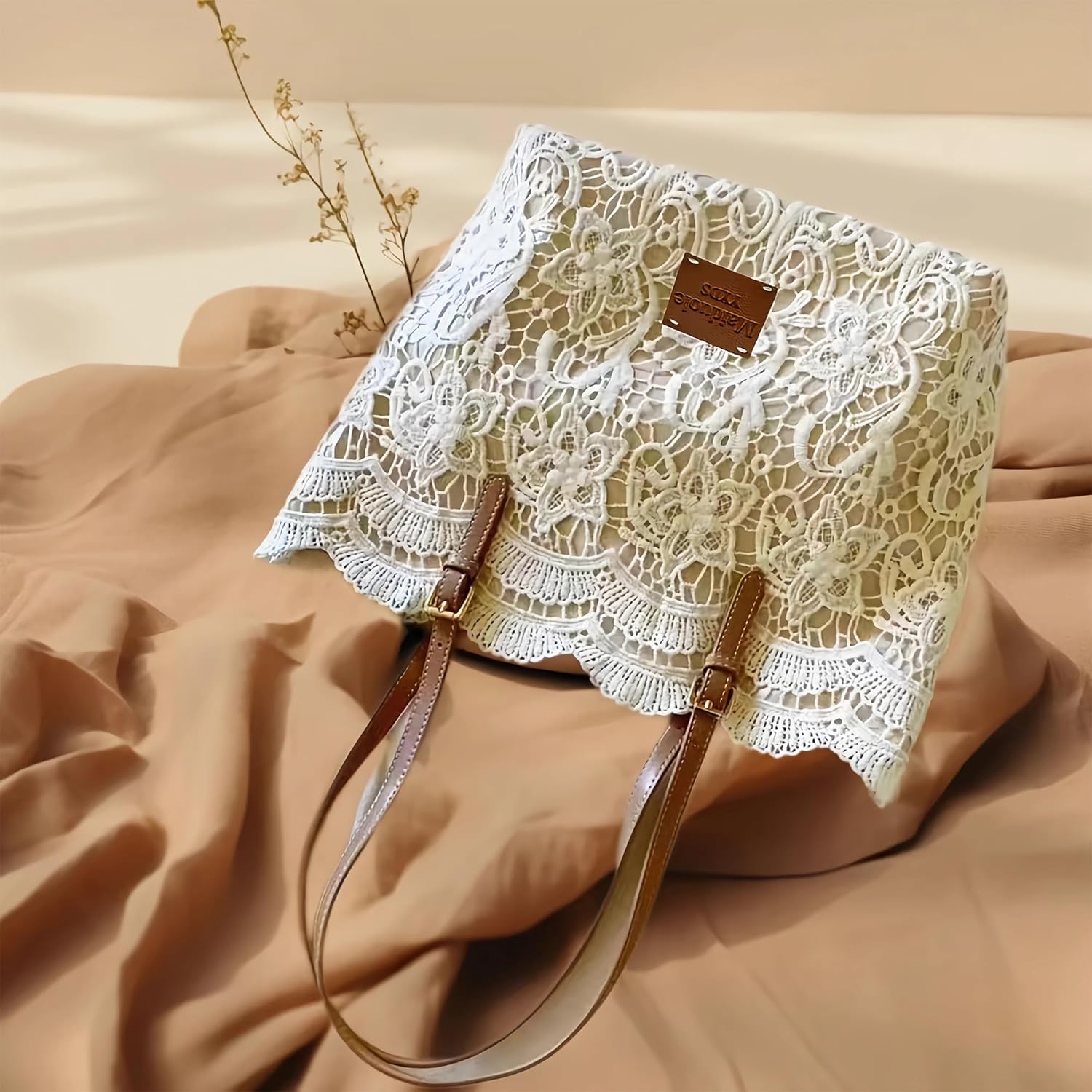 Chic White Lace Shoulder Bag